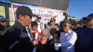 Kepala Bapanas dan Dirut Bulog Tinjau Langsung Bantuan Gempa Flores untuk Pastikan Ketersediaan Logistik