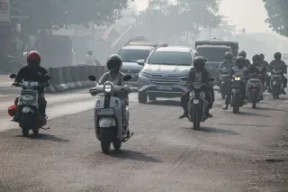 Dampak Asap Karhutla Kalimantan di Sarawak, Kualitas Udara Memburuk dan Sekolah Ditutup