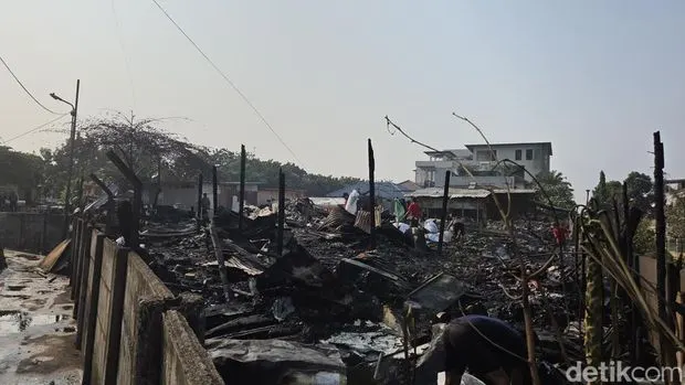Kebakaran Bedeng di Kedoya Jakbar Padam, Sisakan Puing dan Hangus