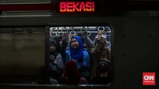 Kerumunan Massa di Jalur Tanah Abang-Palmerah, 9 Perjalanan KRL Mengalami Keterlambatan