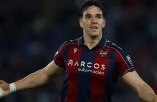 Menganalisis Profil dan Dampak Transfer Carlos Espi ke Real Madrid