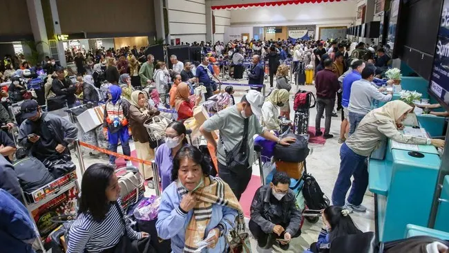 Menhub Imbau Masyarakat Beralih ke Moda Transportasi Alternatif Dampak Penutupan Bandara