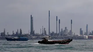 Jalur Pipa Saudi Ditutup, Harga Minyak Dunia Tembus US$107