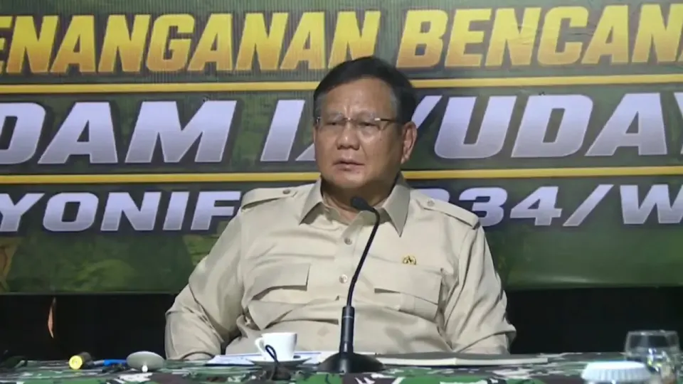 Prabowo Kunjungi Korban Gempa NTT, Sekolah di Tenda Dulu