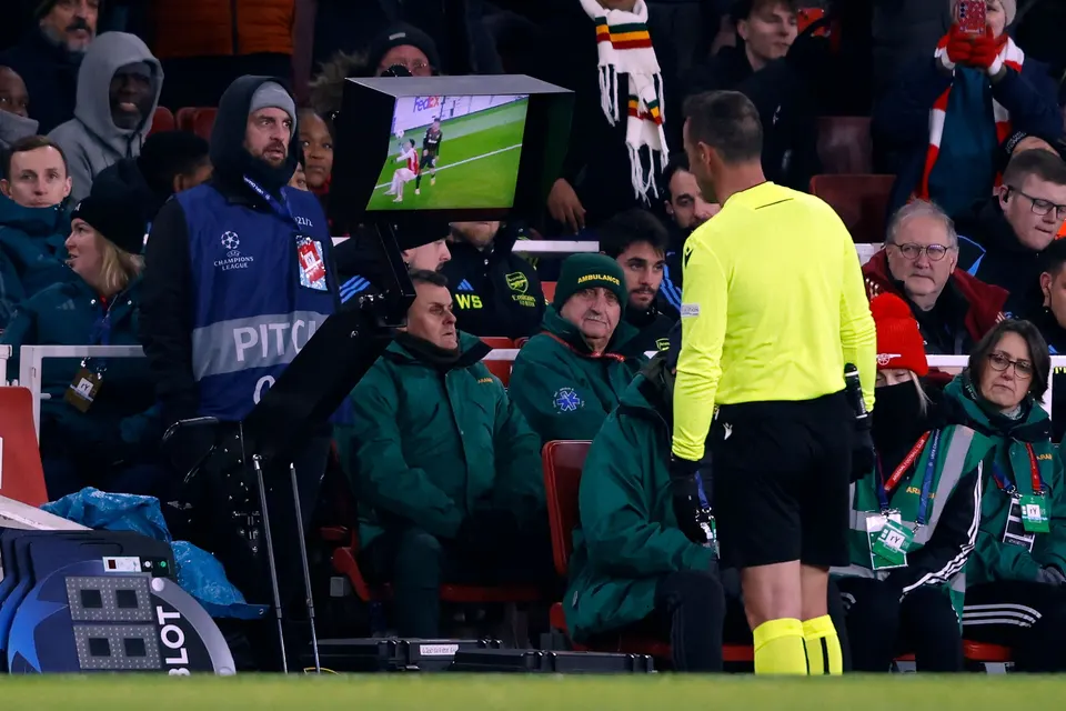 Kritik Drama VAR di Eropa, Sepak Bola Bukan PlayStation