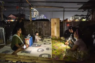 Puslabfor Polri Usut Penyebab Kebakaran Muara Angke