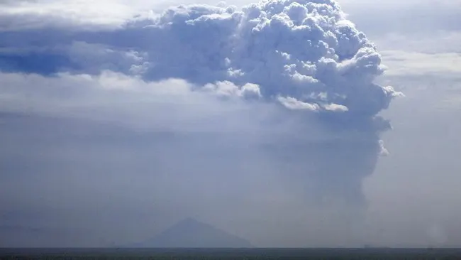 Wilayah Sebaran Abu Vulkanik Krakatau Minggu Pagi, Jakarta-Bengkulu