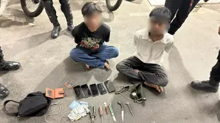 2 Pemuda Diduga Begal Ditangkap di Jaktim, Pisau hingga 5 Ponsel Disita