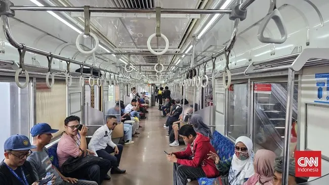 Perjalanan Commuter Line Rangkasbitung-Tanah Abang Sempat Tertahan Imbas Demo di Palmerah