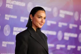 Ralph Lauren Sasaran Boikot Usai Jadikan Gal Gadot Modelnya