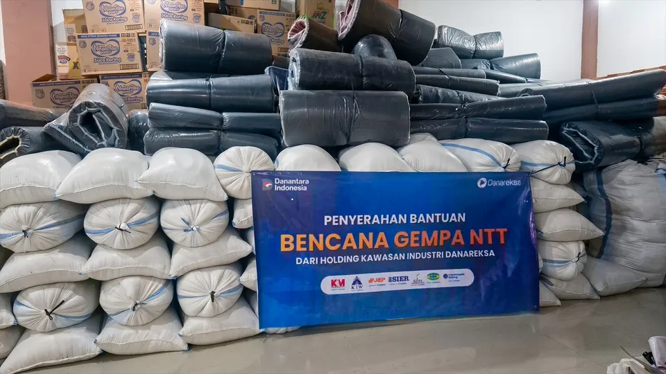 Ekosistem 7 Kawasan Industri Digerakkan Salurkan 9,5 Ton Beras untuk Korban Gempa NTT