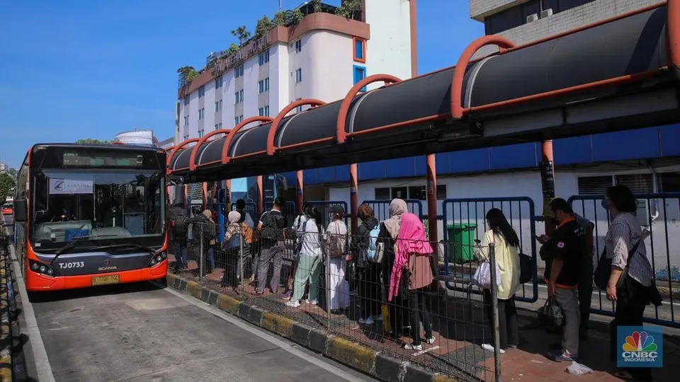 Panduan Menggunakan Layanan Transbandara Rute Blok M-Bandara Soekarno-Hatta dengan Tarif Baru