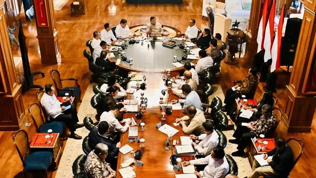 Prabowo Panggil Hashim hingga Purbaya ke Hambalang, Ada Apa?
