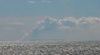 PVMBG Catat Erupsi Anak Krakatau Masih Berlangsung hingga Sabtu Pagi