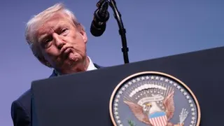 Trump Rombak Portofolio Investasi, Buang Saham Meta hingga Motorola