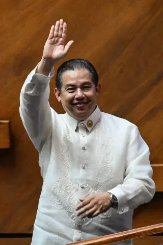 Sepupu Presiden Filipina Ditangkap Akibat Skandal Korupsi Pengendalian Banjir
